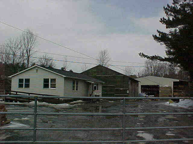 Building photograph for 10 FARNUM ROAD